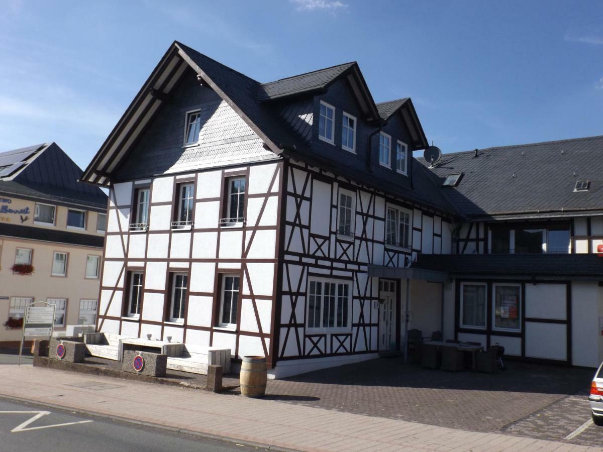Deutsches Haus Appartement Willingen  Buitenkant foto